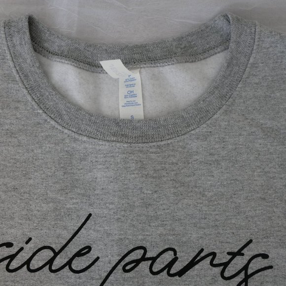 NEW! Crew neck sweatshirt - Picture 8 of 9